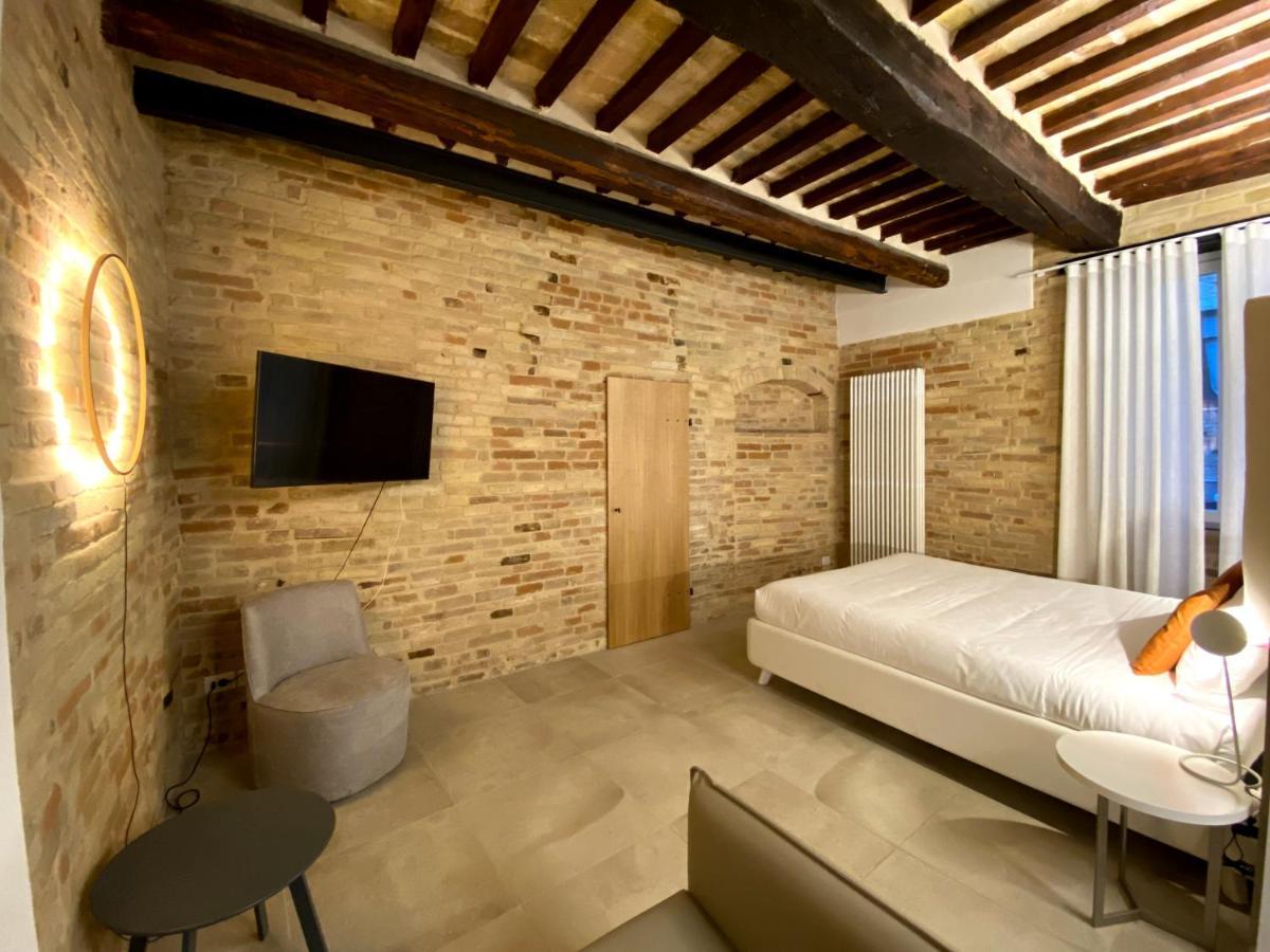 Palazzo Cortesi Macerata Exteriör bild